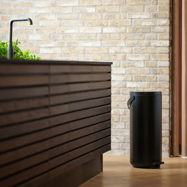 Circular pedal bin from Zone Denmark