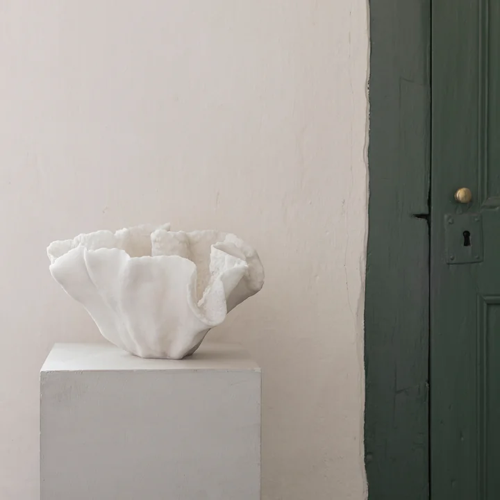 Coral decorative bowl with Mette Ditmer