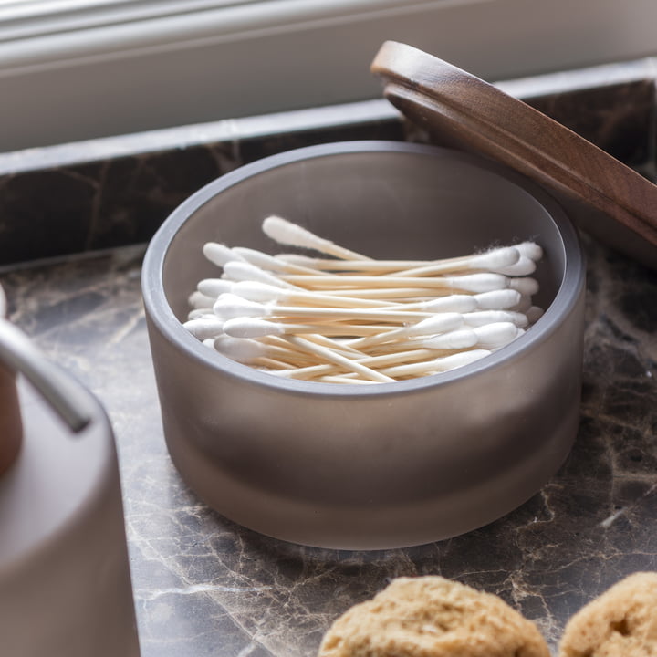 Modest storage jar with lid from Mette Ditmer