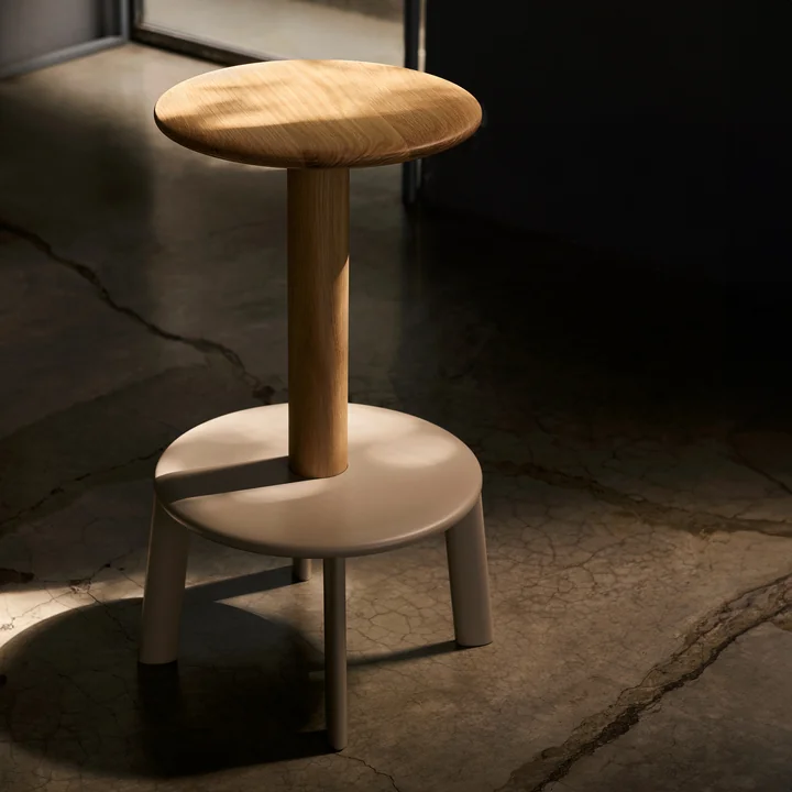 Massif AV39 counter stool AV40 bar stool from & Tradition