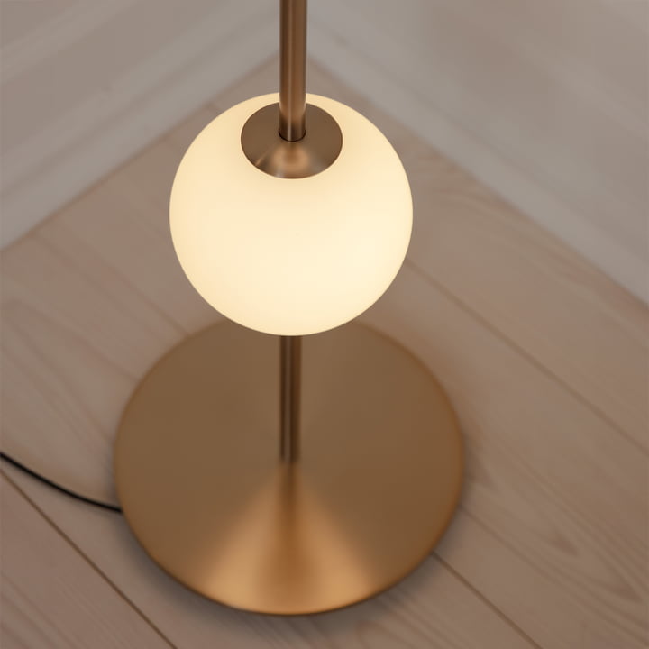 Audrey LED floor lamp, brass by Umage