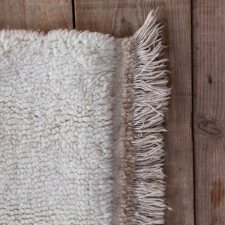 Steppe wool rug from Lorena Canals in sheep white