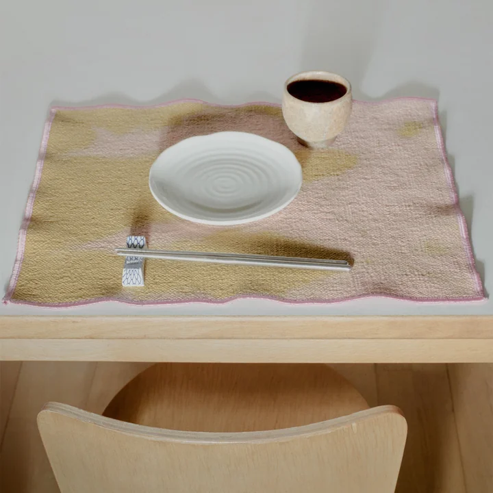 Placemat, 35 x 45 cm, marble peach by Juslin Maunula
