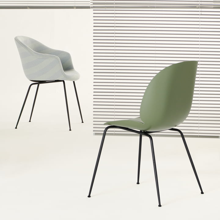 Gubi - Beetle Dining Chair, Conic Base black / fern green