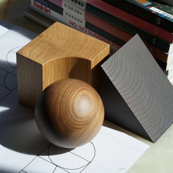 e15 - August Wooden elements, triangle / cube / sphere