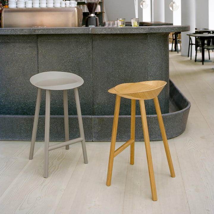 e15 - ST10 Jean bar stool H 79 cm, clear lacquered oak