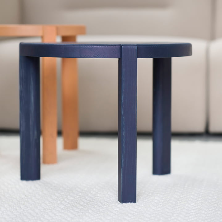 FDB Møbler - D108 Ragnesminde coffee table, Ø 48 cm, midnight blue