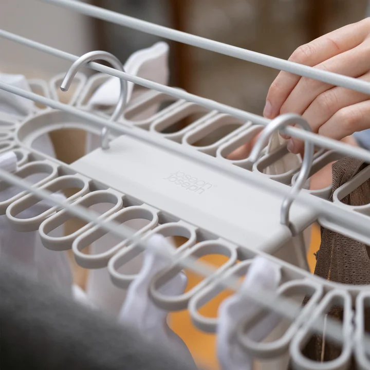 Joseph Joseph - Petal Quick-release bracket, 32 holders, ecru