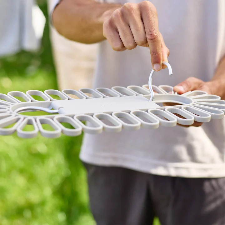 Joseph Joseph - Petal Quick-release bracket, 32 holders, ecru