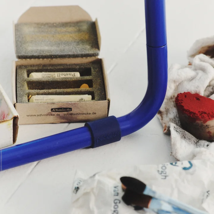 Pedestal - Bloom TV stand