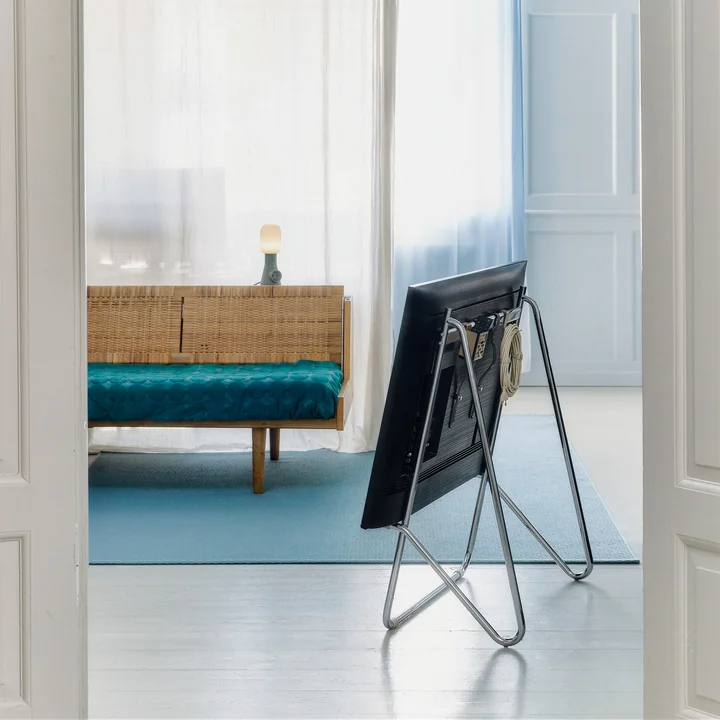 Pedestal - Bloom TV stand