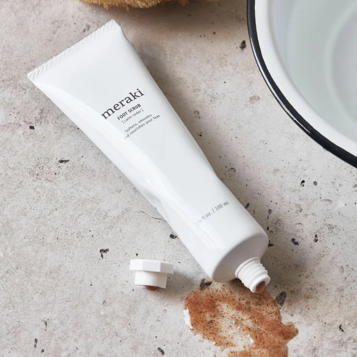 Meraki - Organic foot scrub, Calm cedar, 100 ml, Cosmos Organic