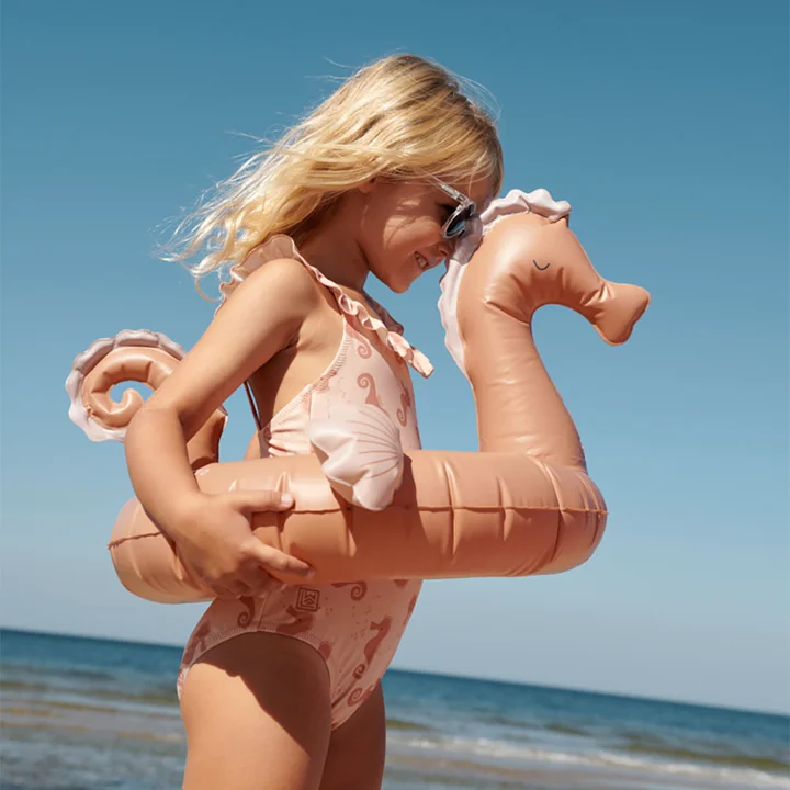 LIEWOOD - Phoebe floating ring seahorse, pale tuscany