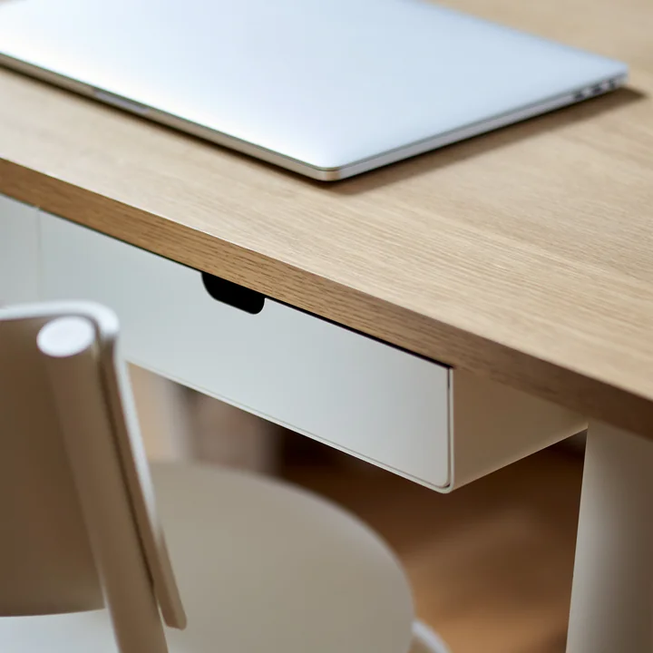 TipToe - NEW MODERN Desk with shades