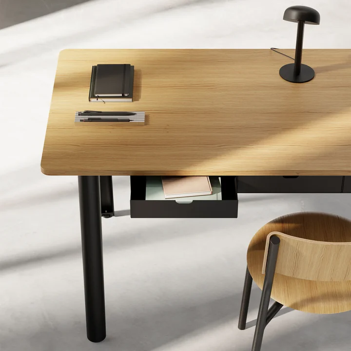 TipToe - NEW MODERN Desk with shades
