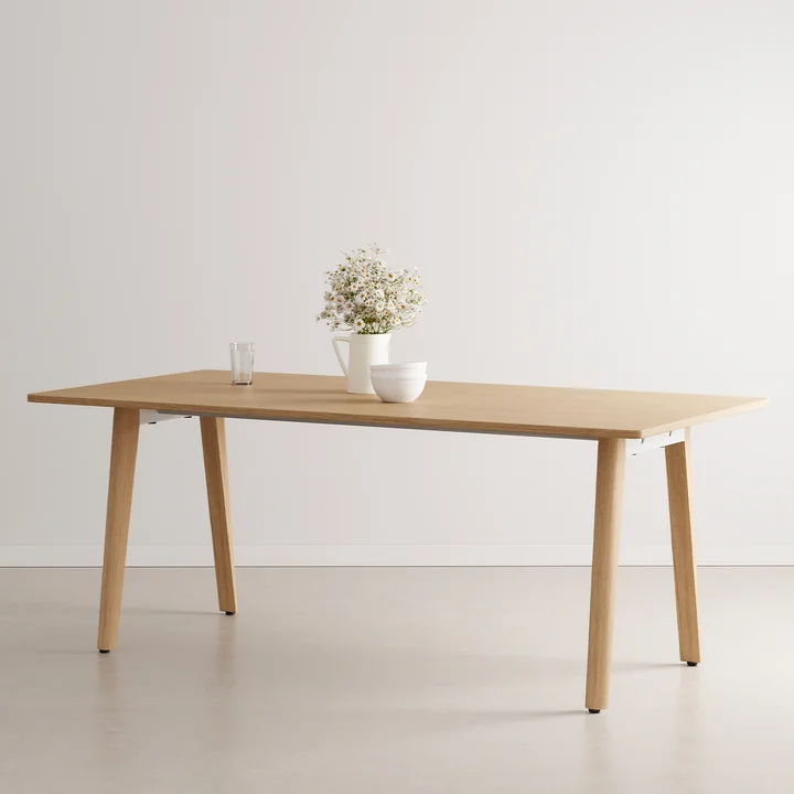 TipToe - NEW MODERN Dining table