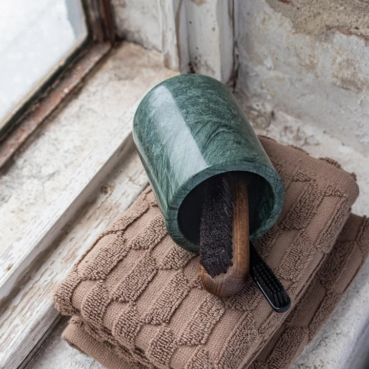 Mette Ditmer - Marble toothbrush tumbler, dark forest