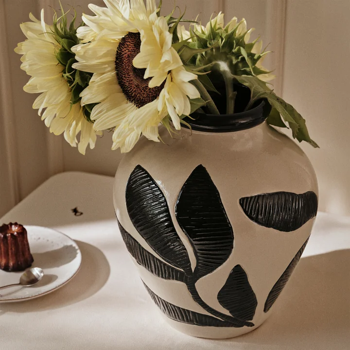 Broste Copenhagen - Herbert Vase, black / rainy day gray