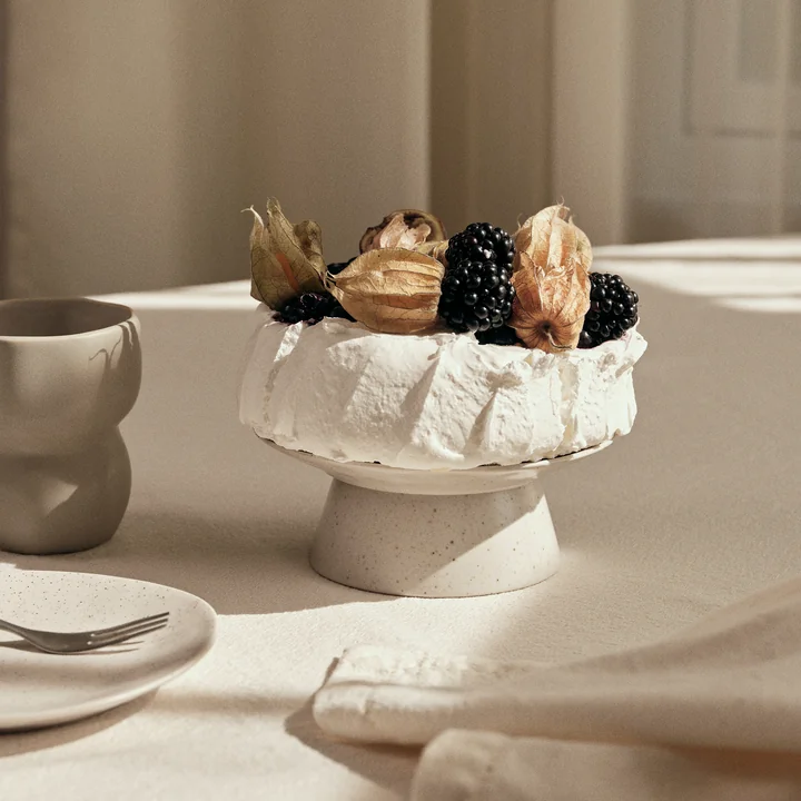 Broste Copenhagen - Nordic Vanilla cake plate, Ø 14.5 x 6 cm, white