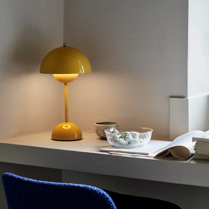 & Tradition - Flowerpot Rechargeable table lamp VP9, mustard