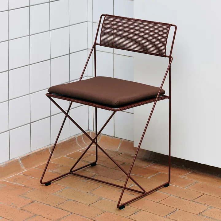 HAY - X-Line Chair, outdoor, iron red with seat cushion