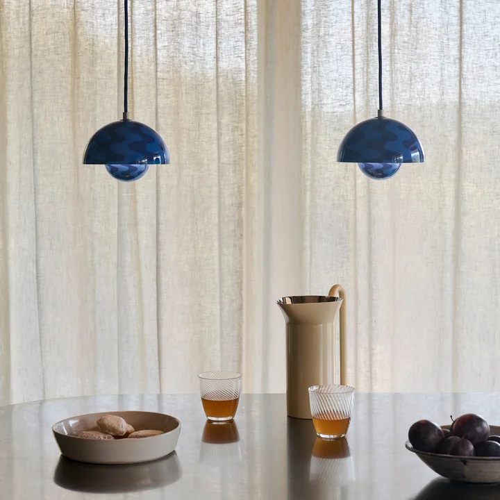 & Tradition - FlowerPot Pendant light VP10, cobalt blue / dusky blue