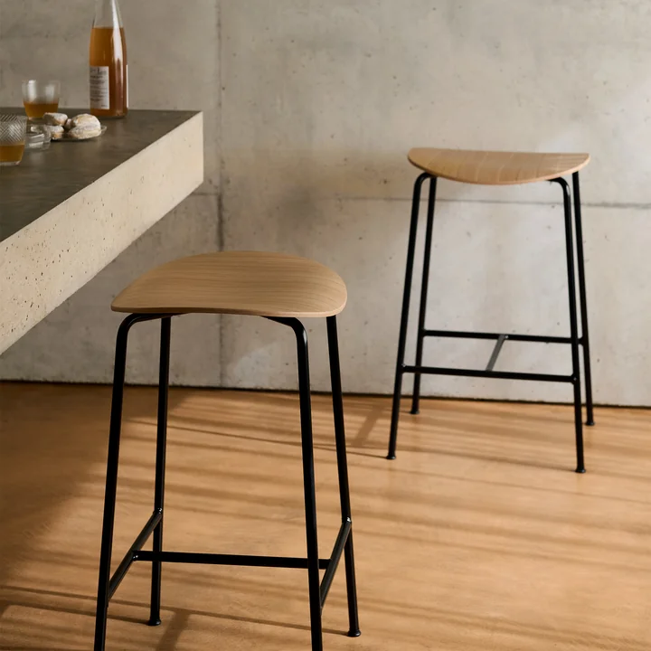 & Tradition - Pavilion AV37 Bar stool, H 68 cm, oak