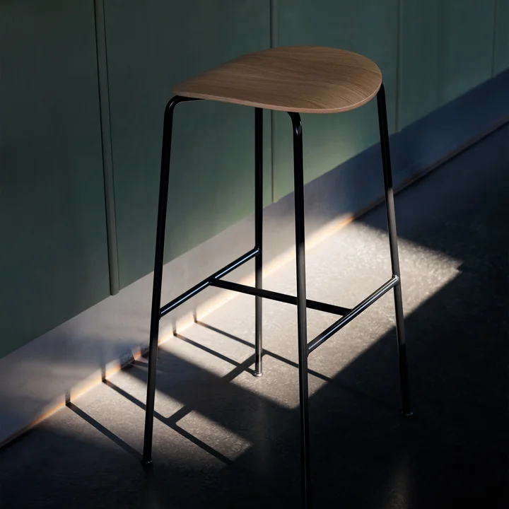 & Tradition - Pavilion AV37 Bar stool, H 68 cm, oak