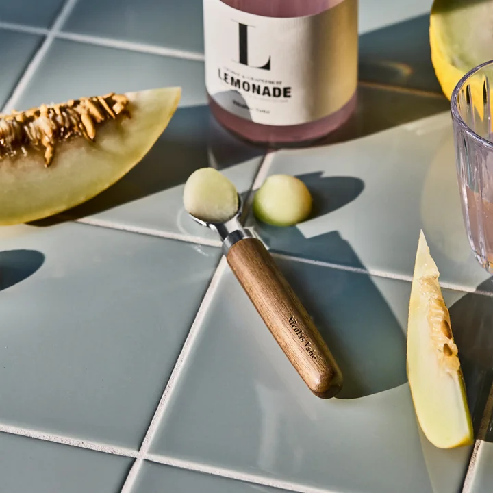 Nicolas Vahé - Melon Fruit cutter, natural acacia