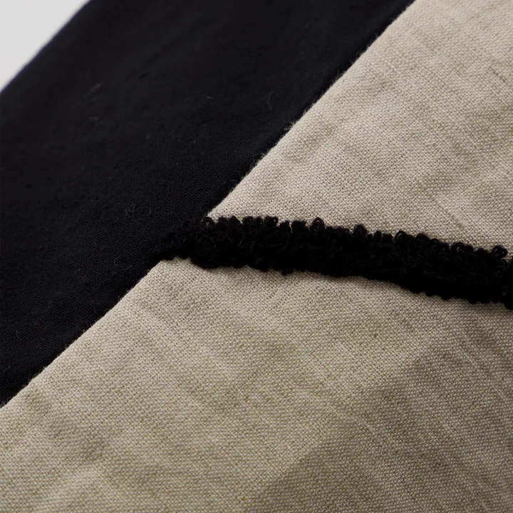 House Doctor - Fly cushion cover, 50 x 50 cm, black / off-white