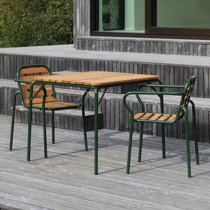 Normann Copenhagen - Vig Armchair, dark green / robinia with table