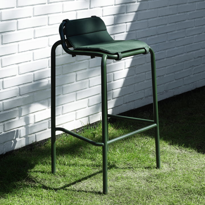 Normann Copenhagen - Vig bar stool, h 75 cm, black with seat cushion, dark green