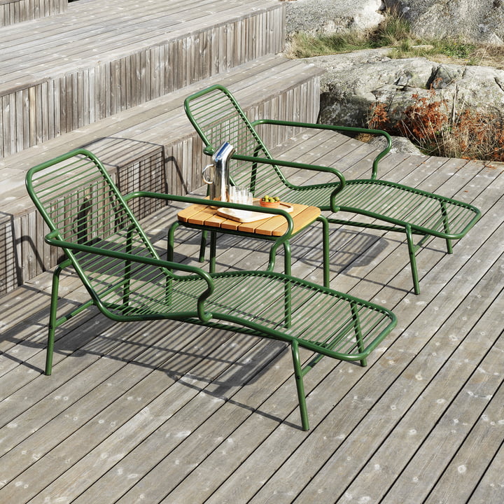 Normann Copenhagen - Vig Deck chair, dark green, side table, dark green / robinia