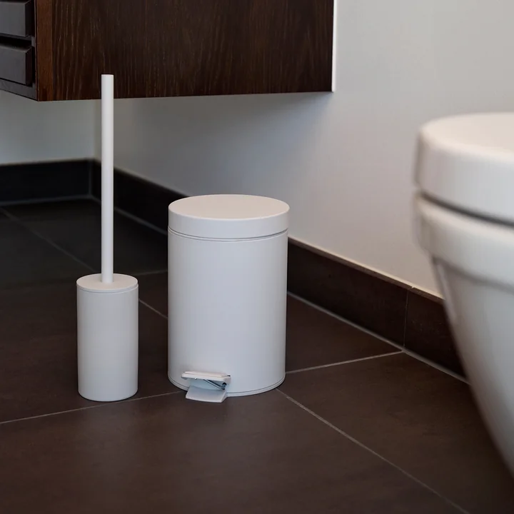 Zone Denmark - Solo Toilet brush and pedal bin, soft gray