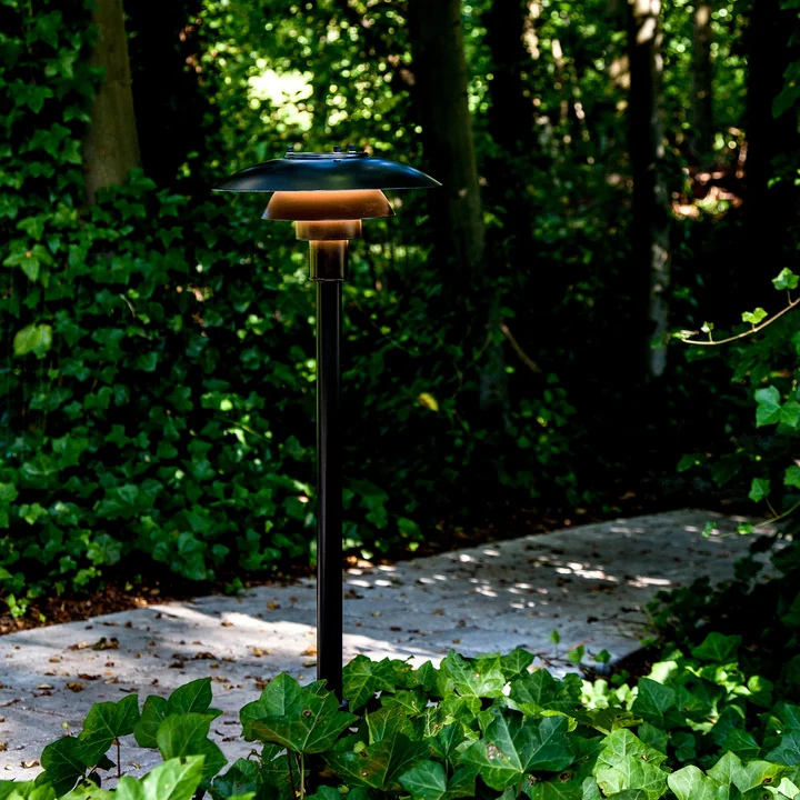 PH 3-2½ Bollard light from Louis Poulsen
