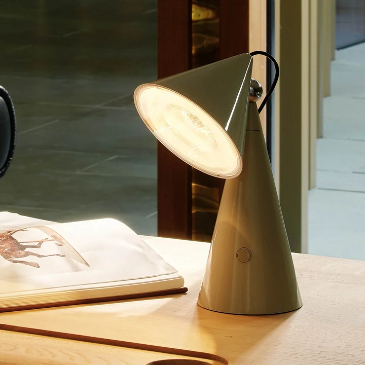 Tom Dixon - Pose LED table lamp with rechargeable battery, putty