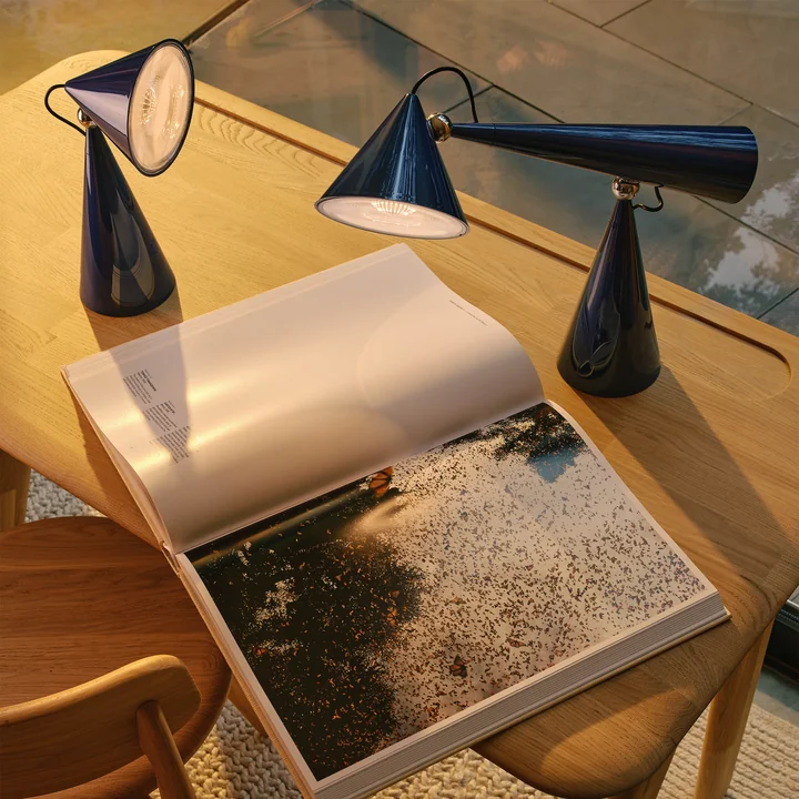 Tom Dixon - Pose Task LED table lamps and LED table lamps, indigo