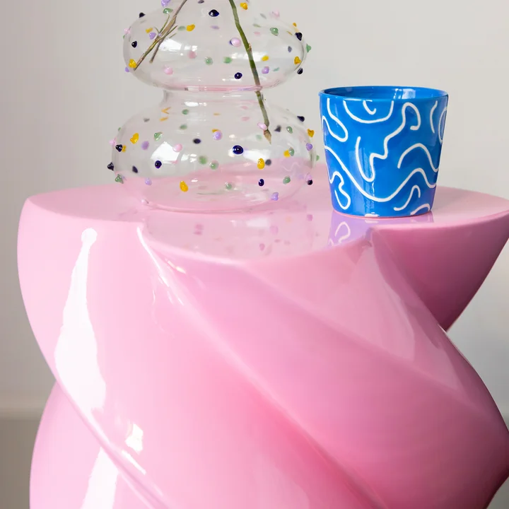 & klevering - Marshmallow side table 39.5 x Ø 29 cm, pink