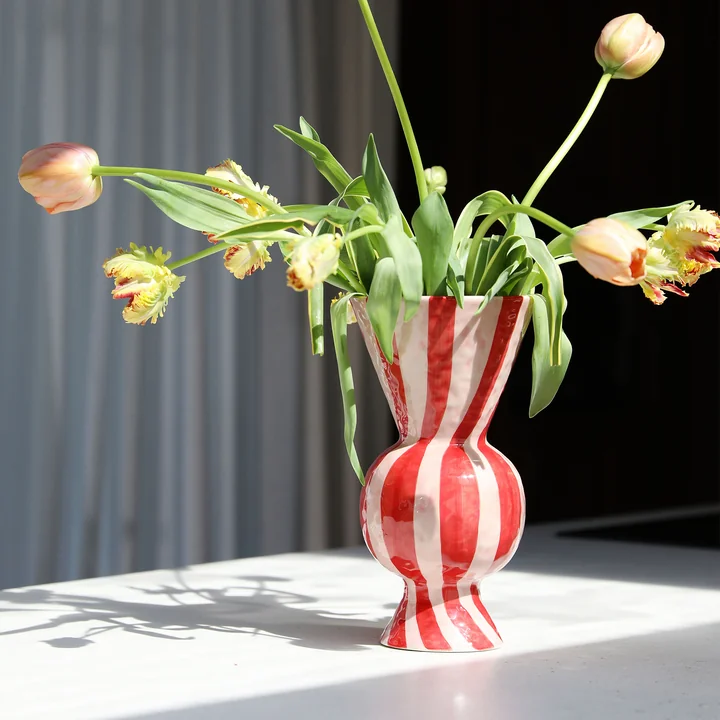 & klevering - Rhombic vase, red