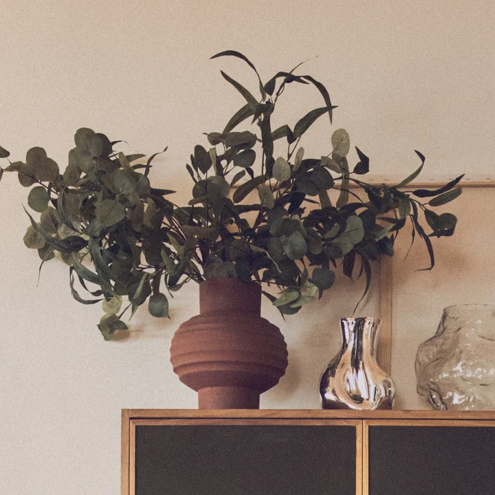 HKliving - Handcarved Terracotta vase, Bulb