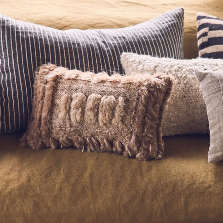 HKliving - Natural Cushion, 40 x 25 cm, furry