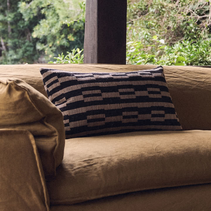HKliving - Natural Cushion, 70 x 40 cm, monochrome