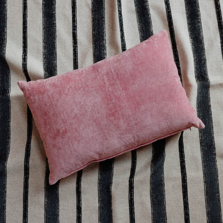 HKliving - Velvet cushion, 40 x 60 cm, rose