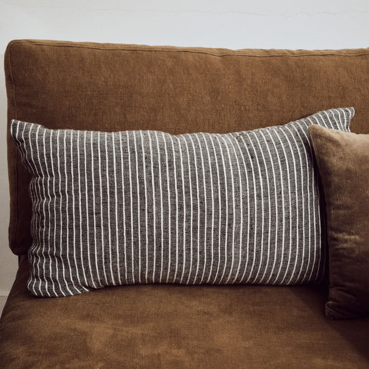 HKliving - Striped cushion, 70 x 40 cm, monochrome