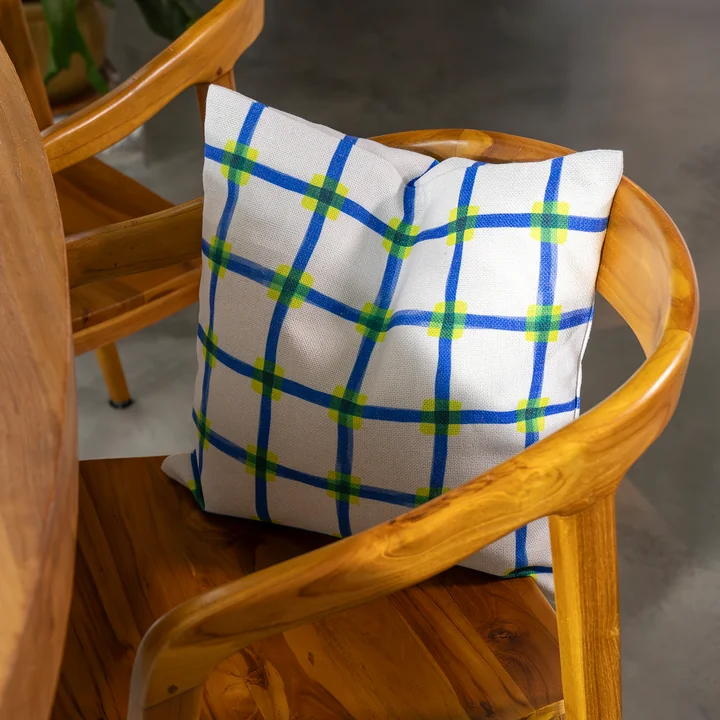 & klevering - Clash Cushion 40 x 40 cm, blue / yellow