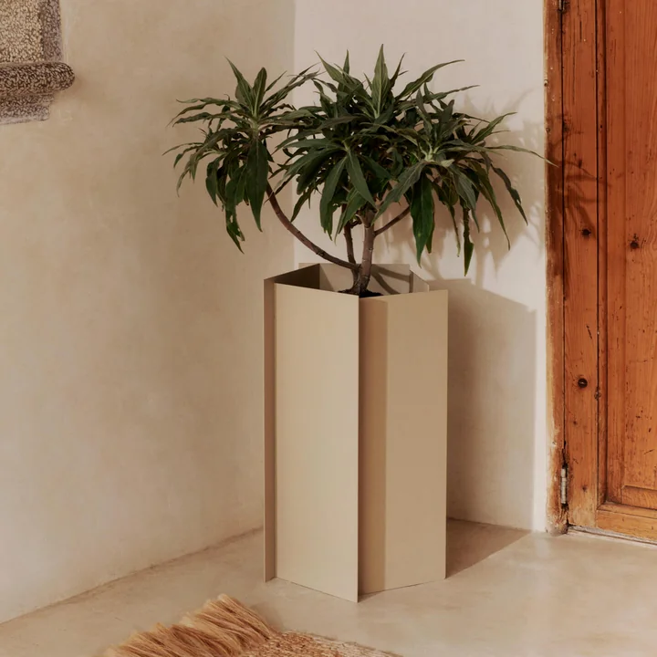 Ferm Living - Fragma Plant pot, Ø 27.5 x H 49 cm, cashmere