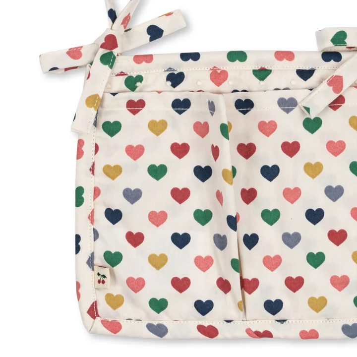 Konges Sløjd - Quilted bed pockets, coeur coloré