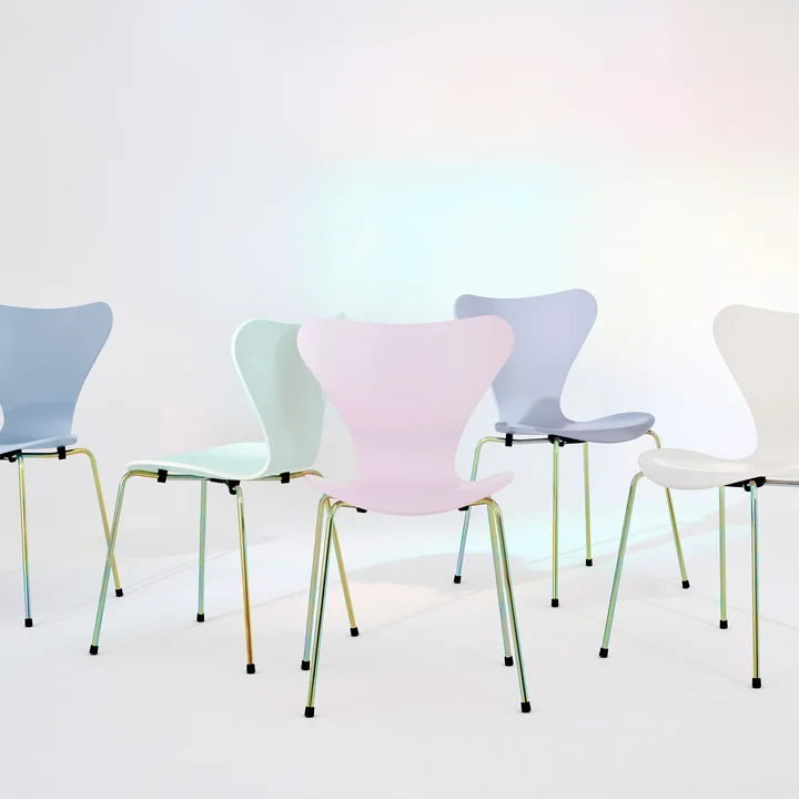 Fritz Hansen - Series 7 Rainbow chair (Special Edition 2025)