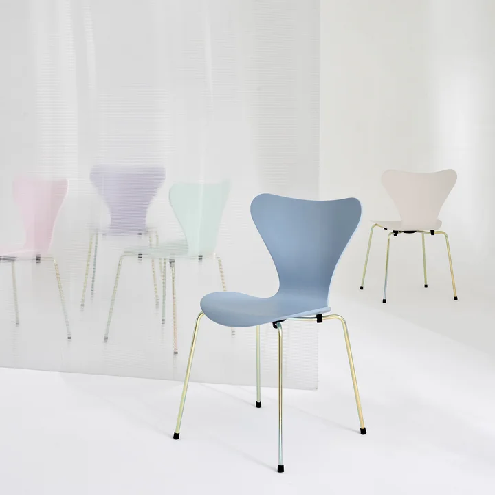 Fritz Hansen - Series 7 Rainbow chair (Special Edition 2025)