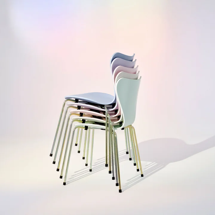 Fritz Hansen - Series 7 Rainbow chair (Special Edition 2025)